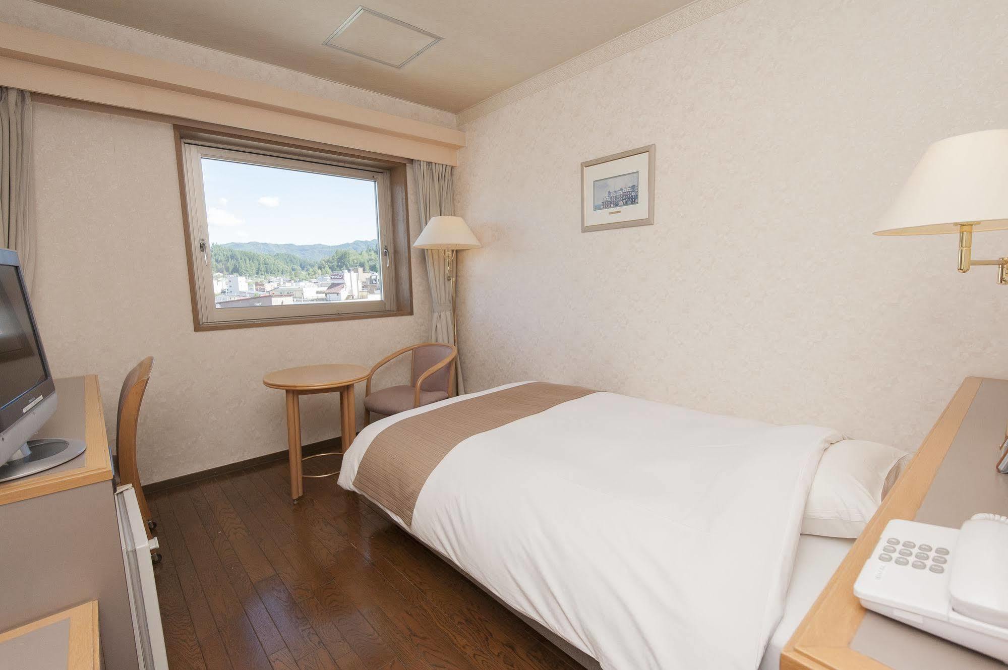 Takayama City Hotel Four Seasons Exterior photo